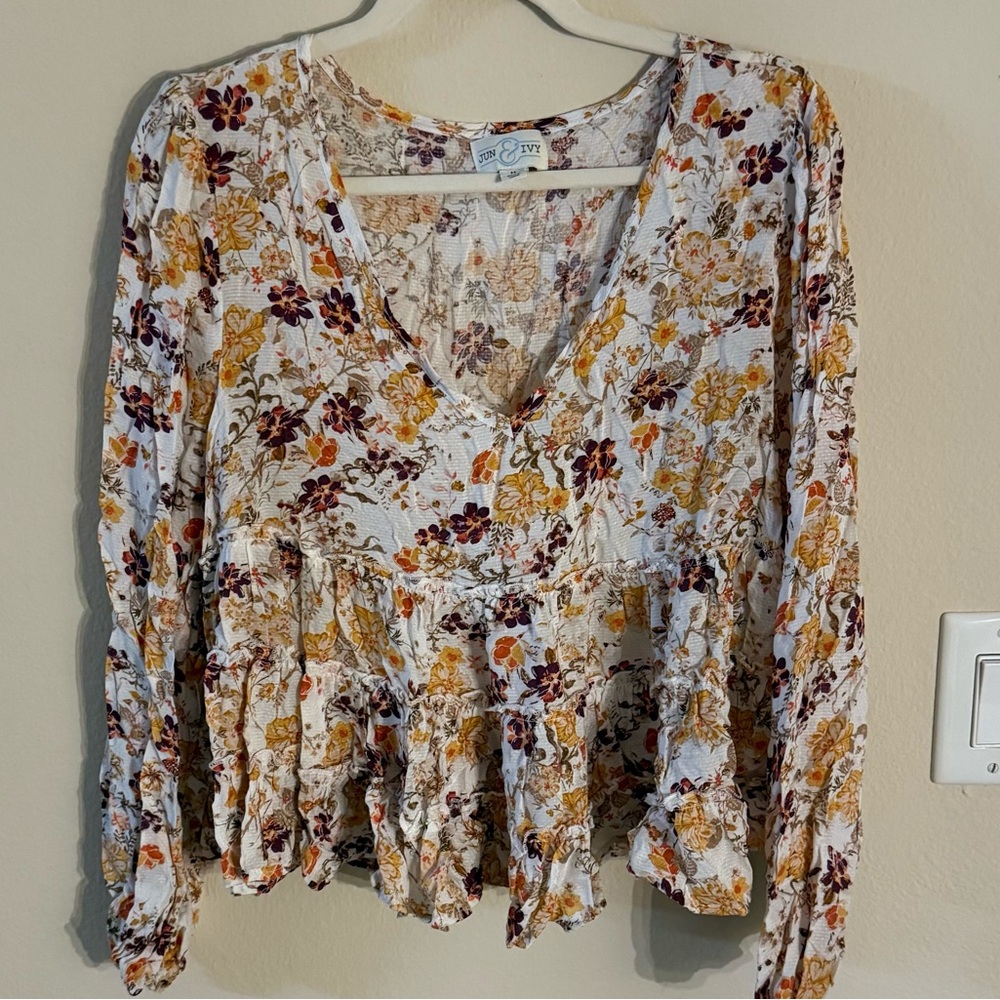 Francesca's Collections Multicolor Floral Blouse